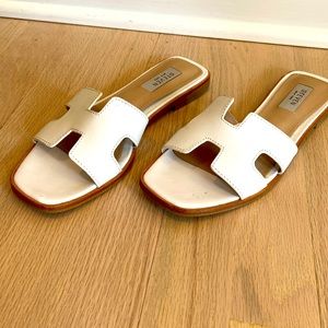 STEVEN New York White Slip On Sandals Size 7.5 Very Nice